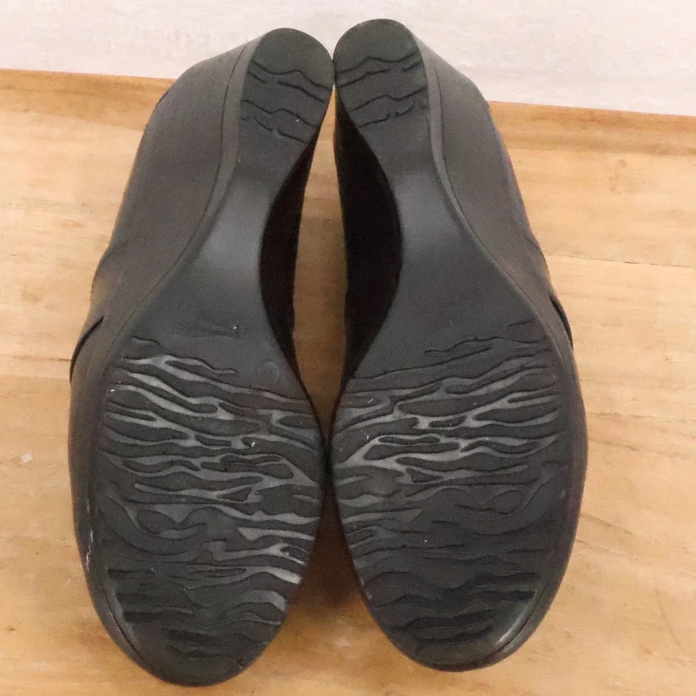 Dansko Leather Wedge Pumps Womens Professional Comfort Office Size 37 US‎ 6.5-7